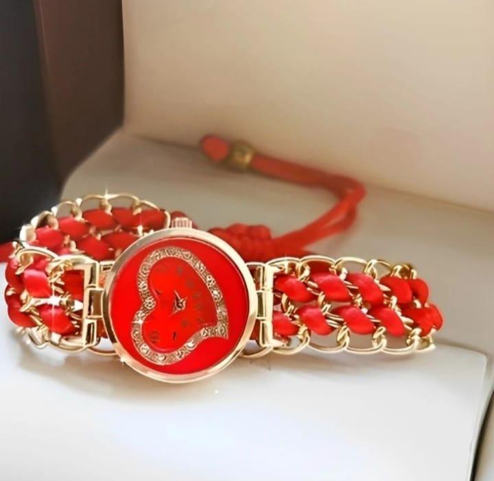 Stylish Woman's Quartz Heart Watch